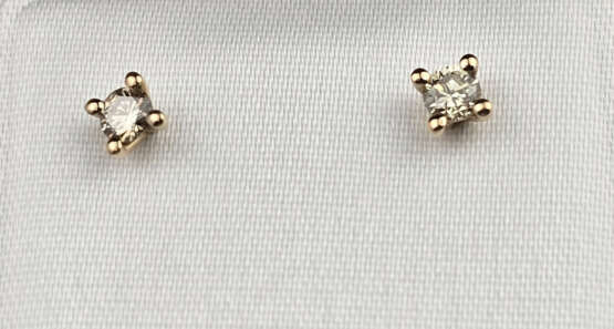 Paar 18K-Ohrstecker mit Diamanten - Roségold 750/0… - photo 1 Paar 18K-Ohrstecker mit Diamanten - Roségold 750/0… - photo 1