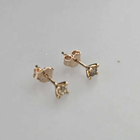 Paar 18K-Ohrstecker mit Diamanten - Roségold 750/0… - photo 2 Paar 18K-Ohrstecker mit Diamanten - Roségold 750/0… - photo 2