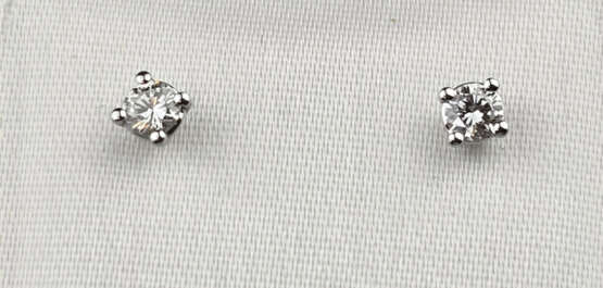 Paar 18K-Ohrstecker mit Diamanten - Weißgold 750/0… - фото 1 Paar 18K-Ohrstecker mit Diamanten - Weißgold 750/0… - фото 1