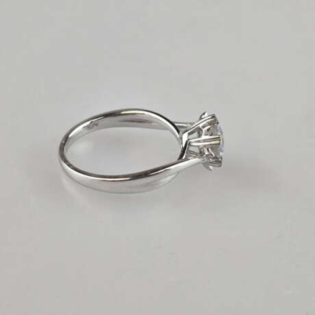 Solitärring - Weißgold 750/000 (18 K), gestempelt,… - фото 2 Solitärring - Weißgold 750/000 (18 K), gestempelt,… - фото 2