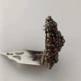Antiker Kleiderclip mit Granatbesatz - antikes Sch… - фото 2