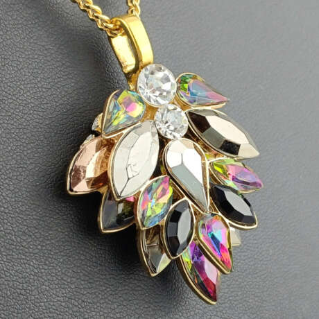 Vintage-Collierkette - goldfarbenes Metall, großer… - фото 2