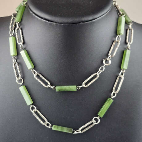 Vintage-Jadekette - China, Halskette mit 15 längli… - фото 1 Vintage-Jadekette - China, Halskette mit 15 längli… - фото 1