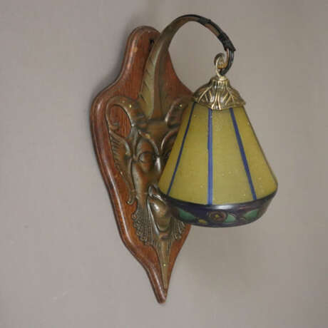 Jugendstil-Wandlampe - Glockenschirm aus gefrostet… - photo 1 Jugendstil-Wandlampe - Glockenschirm aus gefrostet… - photo 1
