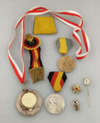 Coins. Konvolut Abzeichen - 1 Deutsches Rotes Kreuz Bluts…