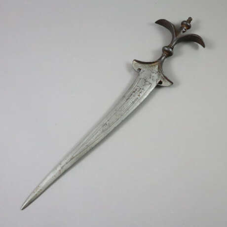 Chilanum - Indien, Vollstahldolch, leicht geschwun… - photo 1 Chilanum - Indien, Vollstahldolch, leicht geschwun… - photo 1