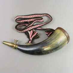 Altes Pulverhorn - Kuhhorn, Messingausguss und Kup…