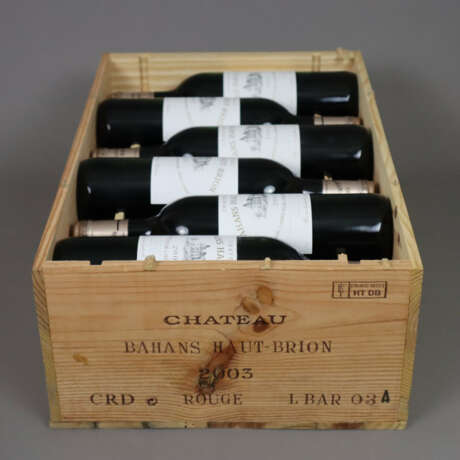 Wein - 12 Flaschen Château Bahans Haut-Brion 2003,… - photo 1 Wein - 12 Flaschen Château Bahans Haut-Brion 2003,… - photo 1