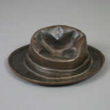 Tischobjekt in Hutform /Briefbeschwerer - 20. Jh.,… - photo 2