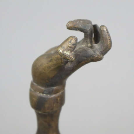 Antike Tischglocke - Bronze, dunkel patiniert, Gri… - фото 2 Antike Tischglocke - Bronze, dunkel patiniert, Gri… - фото 2