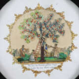 Collagenbild - um 1800, Papier/Stoff, runde Miniat… - фото 2