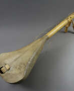 Instruments and tools. Saiteninstrument Loutar - wohl Marokko, 20. Jh., t…