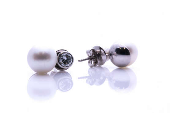 Perl-Diamant-Ohrringe von Schoeffel - photo 1 Perl-Diamant-Ohrringe von Schoeffel - photo 1