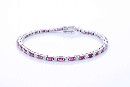 Rubin-Diamant-Armband - photo 1 Rubin-Diamant-Armband - photo 1