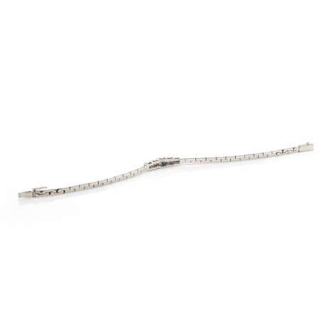 Schmuckset mit Brillant-Saphirbesatz - photo 4 Schmuckset mit Brillant-Saphirbesatz - photo 4