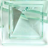 Drei geschliffene Glasobjekte anlässlich des Bauprojekts der Schadow-Arkaden in Düsseldorf, deren Ku - фото 3