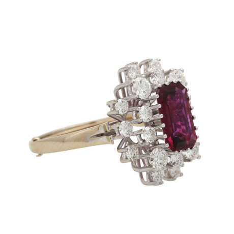 Ring mit Rubin von ca. 2,1 ct im Achtkant-Treppenschliff - Foto 2