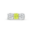 COLOURED DIAMOND AND DIAMOND RING - Jetzt bei der Auktion
