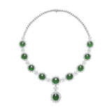 SUITE OF JADEITE AND DIAMOND JEWELLERY - фото 2