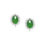 SET OF JADEITE AND DIAMOND JEWELLERY - photo 4