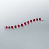 AN EXCEPTIONAL RUBY AND DIAMOND BRACELET - фото 3