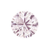 A RARE COLOURED DIAMOND - photo 2