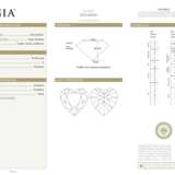 AN ELEGANT PAIR OF DIAMOND EARRINGS - photo 5