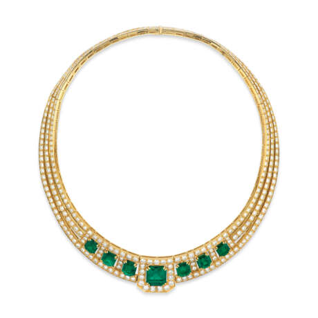VAN CLEEF & ARPELS EMERALD AND DIAMOND `BRAHMS` NECKLACE - photo 1