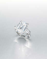 HARRY WINSTON DIAMOND RING