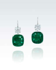A RARE PAIR OF EMERALD AND DIAMOND EARRINGS