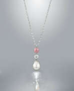 Жемчуг. NATURAL PEARL, CONCH PEARL AND DIAMOND NECKLACE