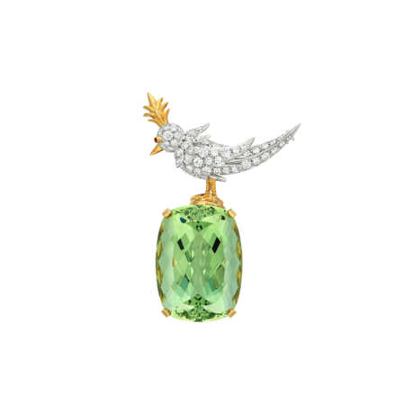 TIFFANY & CO. SCHLUMBERGER STUDIO GREEN BERYL AND DIAMOND `BIRD ON A ROCK` BROOCH - photo 1 TIFFANY & CO. SCHLUMBERGER STUDIO GREEN BERYL AND DIAMOND `BIRD ON A ROCK` BROOCH - photo 1