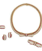 Rubin. VAN CLEEF & ARPELS SUITE OF RUBY AND DIAMOND 'VALIA' JEWELLERY Rubin. VAN CLEEF & ARPELS SUITE OF RUBY AND DIAMOND 'VALIA' JEWELLERY