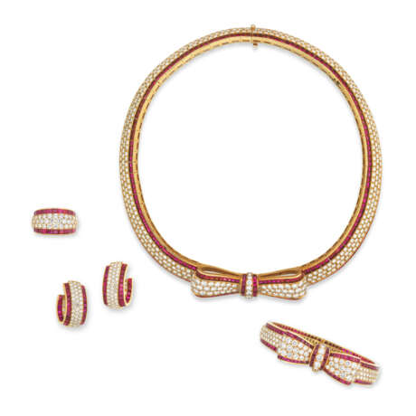 VAN CLEEF & ARPELS SUITE OF RUBY AND DIAMOND `VALIA` JEWELLERY - photo 1