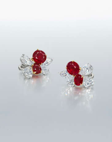 A SUPERB PAIR OF RUBY AND DIAMOND `RED BUTTERFLIES` EARRINGS, BY JAMES W. CURRENS - photo 2