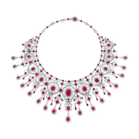 RUBY AND DIAMOND NECKLACE - photo 1 RUBY AND DIAMOND NECKLACE - photo 1