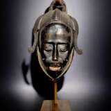 Ndoma Baule Portrait Mask Ivory Coast Wood lacquered patina Circa 1930 Bois laqué 20th century - photo 8