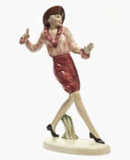 Produits céramiques. A young lady in pose