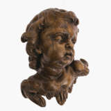 A pair of winged putti heads - фото 2