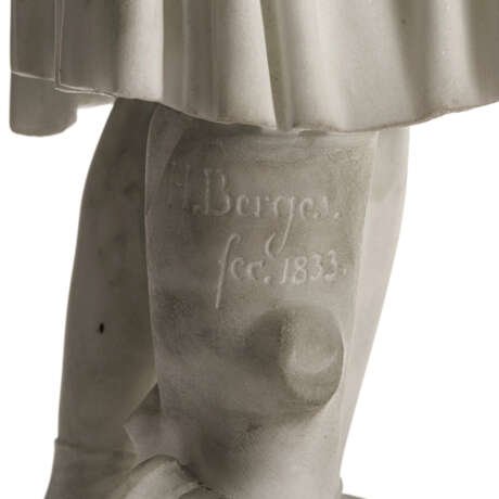 A girl in a thoughtful pose - photo 4