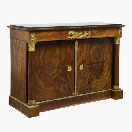 A cabinet - фото 1