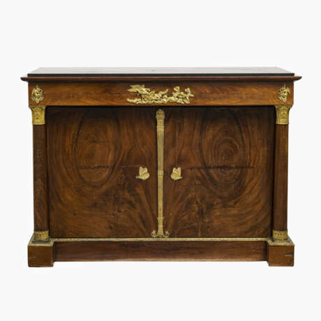 A cabinet - фото 2