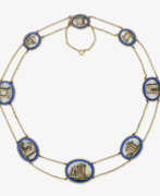 Catalogue des produits. A necklace with micro mosaic