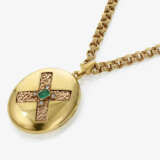 A necklace with locket pendant set with an emerald and rose-cut diamonds - фото 1