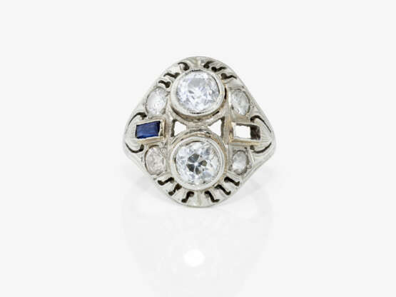 A ring with 2 old-European-cut diamonds and a sapphire - фото 2 A ring with 2 old-European-cut diamonds and a sapphire - фото 2