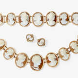 A parure consisting of a necklace, bracelet, and two rings with shell cameos - photo 1