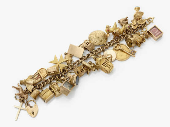 A bracelet with 32 charms - photo 2