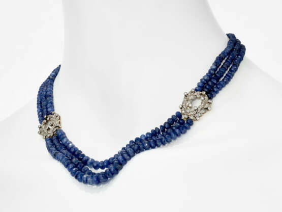A three-strand Collier-de-chien made of sapphire rondelles with brilliant-cut diamonds - photo 2 A three-strand Collier-de-chien made of sapphire rondelles with brilliant-cut diamonds - photo 2
