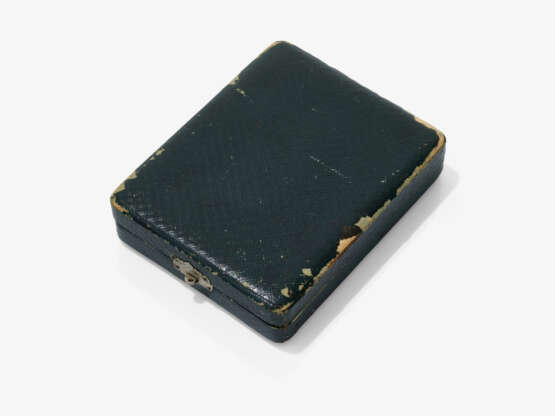 A demi-parure consisting of a necklace with pendant and a pair of earrings with rubies and diamonds - photo 4