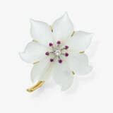 A floral brooch with agate, brilliant-cut diamond, and rubies - photo 1